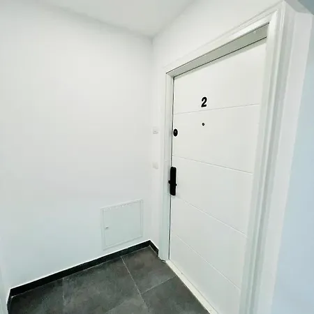 2, Tirana